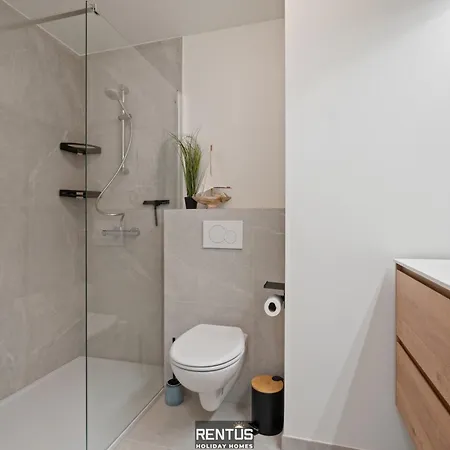 The Amandine View - Prime Location In Apartman